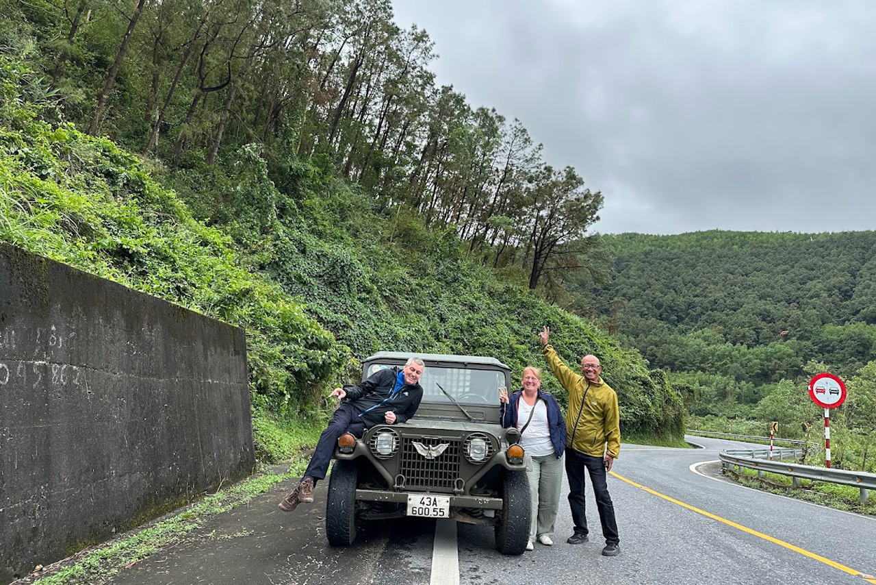 hue hoi an jeep tour