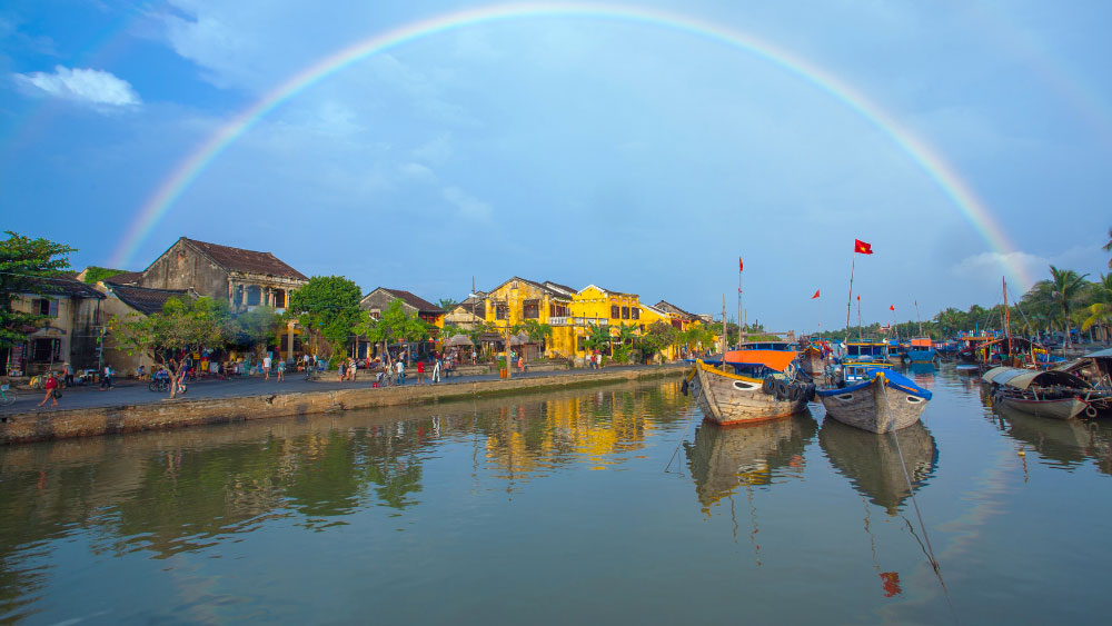 Safe transfer Hoi An to Phong Nha by car